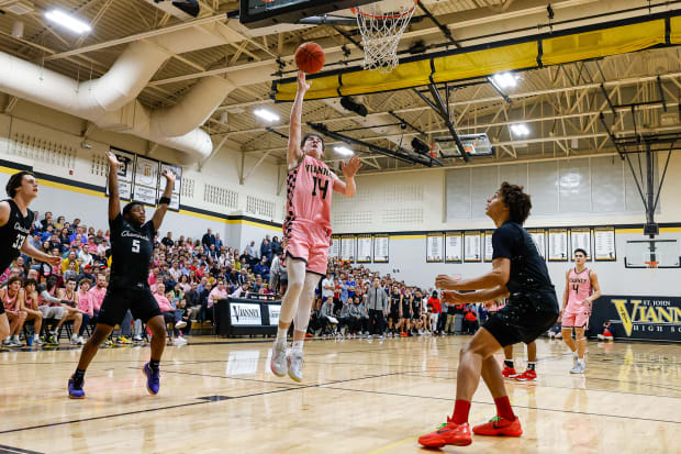 St. John Vianney (Kirkwood, Missouri) 2025 shooting guard Luke Walsh