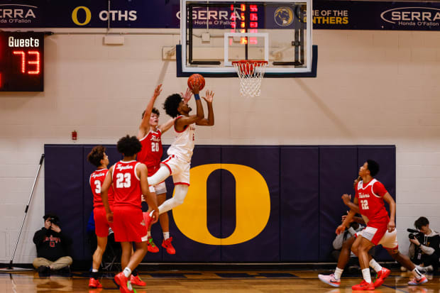 Homewood-Flossmoor (Illinois) 2025 shooting guard Bryce Heard