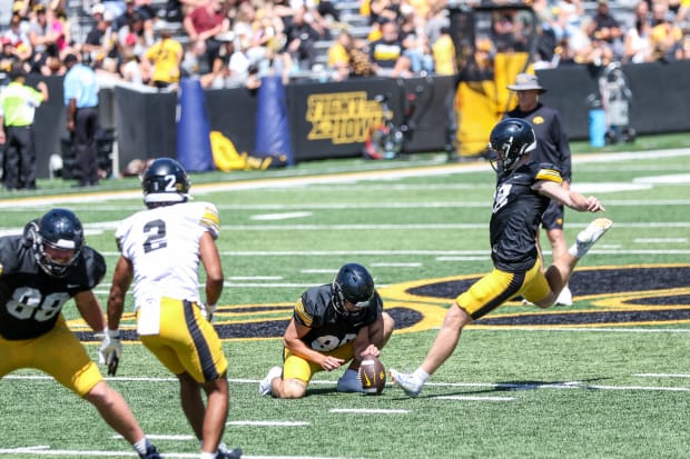 Iowa kicker Drew Stevens attempts a field goal at practice on Aug. 10, 2024 in Iowa City. (Rob Howe/HN) 