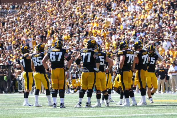 Iowa Hawkeyes (Rob Howe/HN) 