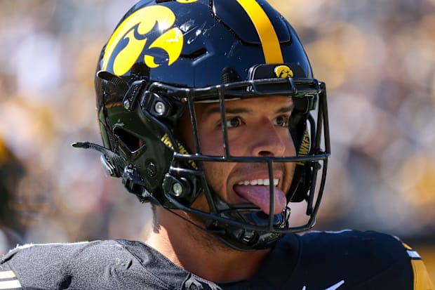 Iowa LB Jaden Harrell. (Rob Howe/HN) 