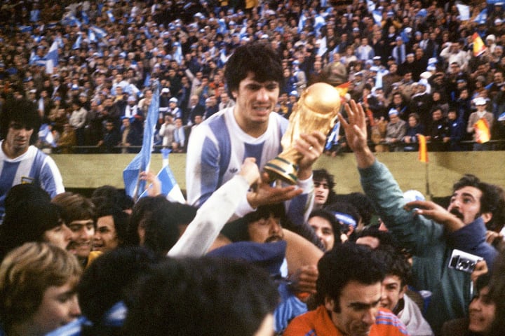 WORLD CUP-1978-ARG-PASSARELLA-TROPHY