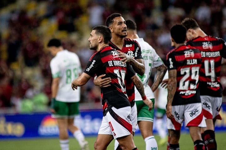 Flamengo passou por cima do Juventude no Maracanã