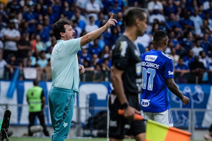 Fernando Diniz, técnico do Cruzeiro em 2025