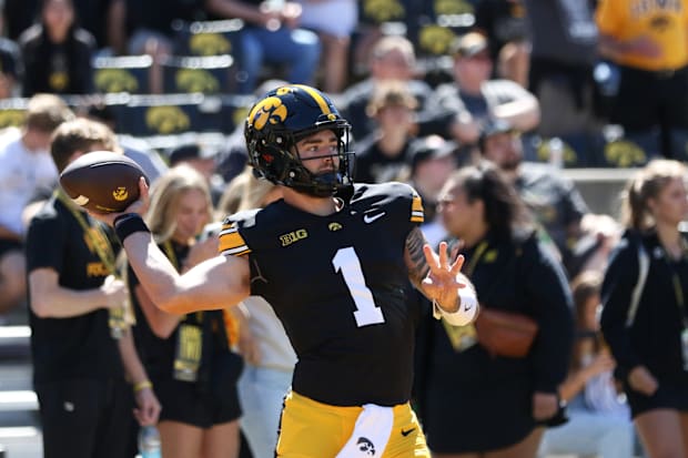 Iowa QB Brendan Sullivan. (Rob Howe/HN) 