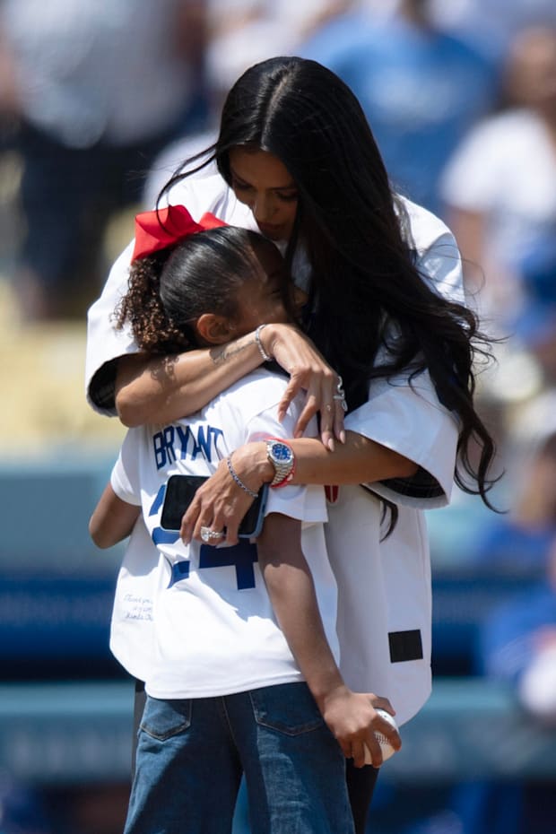 Bianka Bryant and Vanessa Bryant