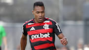 Alex Sandro se machucou ainda no primeiro tempo do Fla-Flu