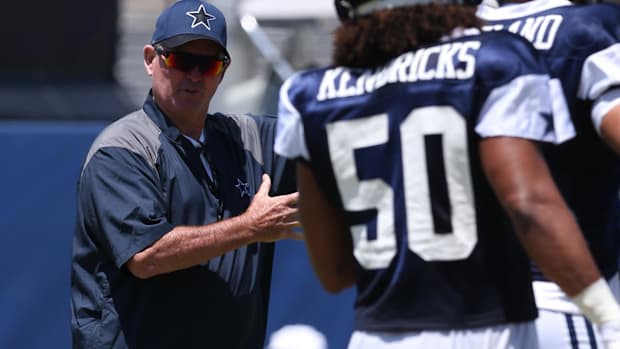 Dallas Cowboys defensive coordinator Mike Zimmer