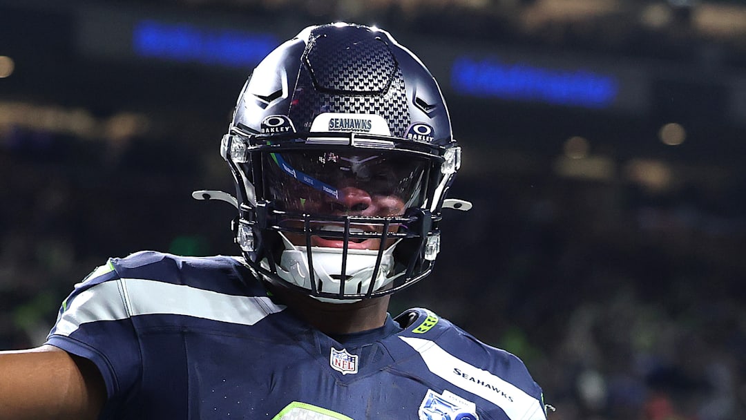 Seattle Seahawks running back Kenneth Walker scores