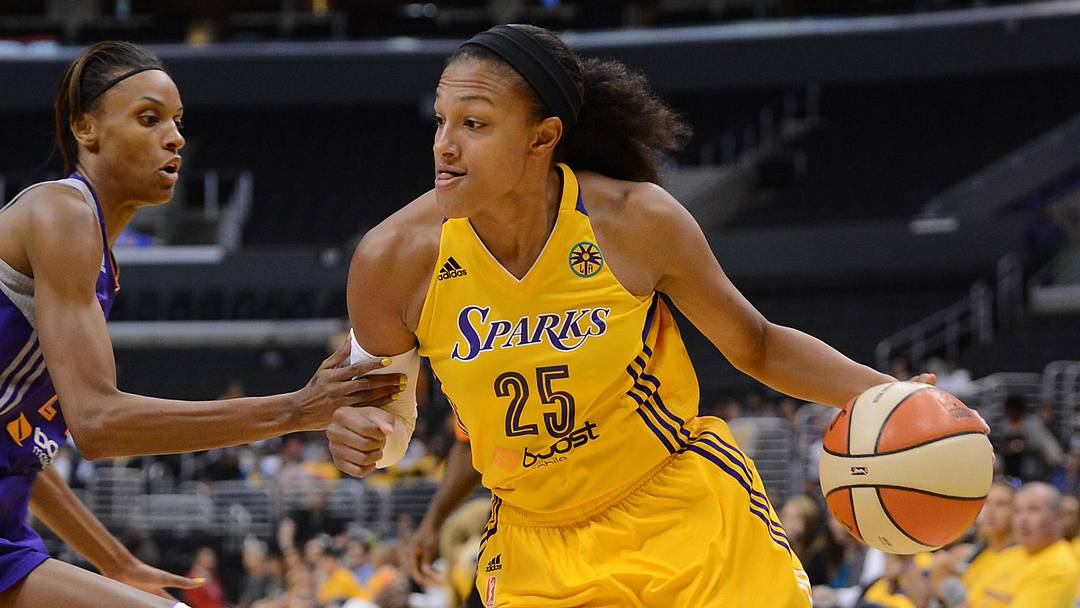 Phoenix Mercury guard Dewanna Bonner (24) guards Los Angeles Sparks forward Marissa Coleman (25) in the first half of game three of the Western Conference Semi-Finals at Staples Center. Phoenix won 86-75.