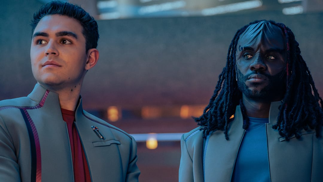 L-R: George Hawkins as Darem and Karim Diané as Jay-Den in season 1, episode 8, of Star Trek: Starfleet Academy streaming on Paramount+. Photo Credit: John Medland/Paramount+