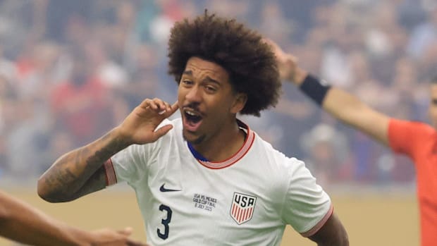 คริส ริชาร์ดส์ คริส ริชาร์ดส์