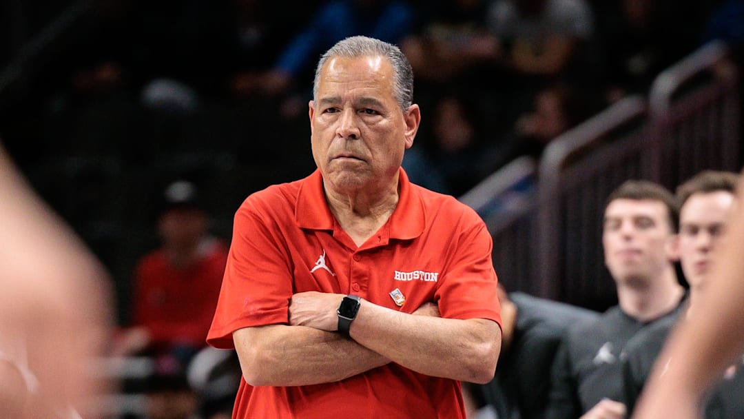 Houston Cougars head coach Kelvin Sampson watches game play during the second half.