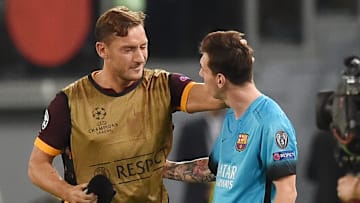 Francesco Totti y Lionel Messi en un partido de la Roma contra el FC Barcelona 