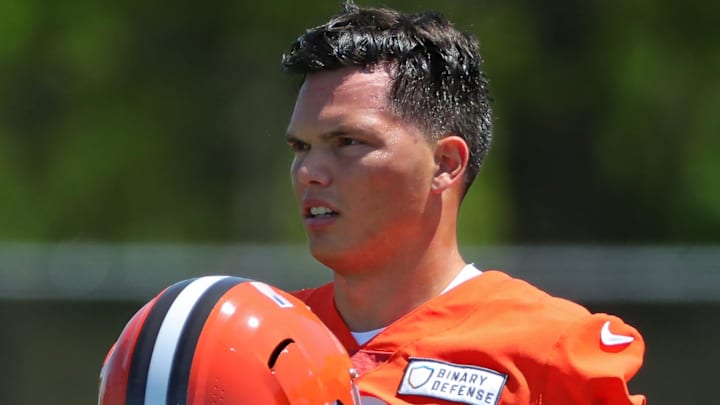 Dillon Gabriel, Shedeur Sanders 'Should Start' For Browns? NFL Insider's Claim