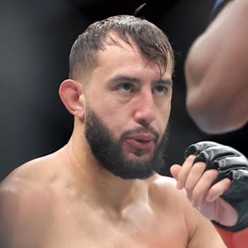 Reyes fights Ryan Spann at UFC 281.