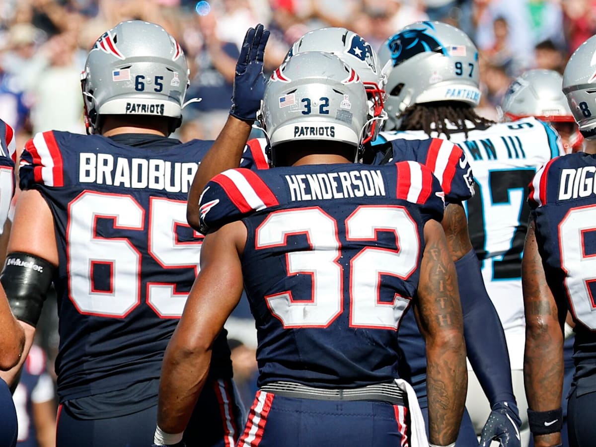 Mystery Solved: Here's Why TreVeyon Henderson's Name on His Patriots Jersey  Is Tiny