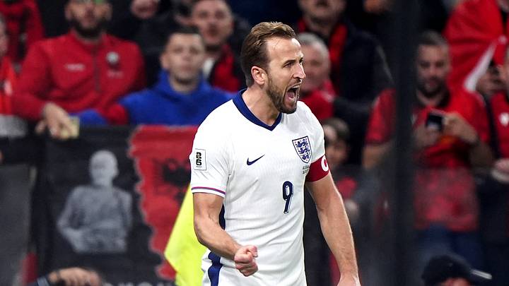 Astro do Bayern de Munique, Harry Kane soma 53 gols em 45 jogos na temporada 2025/26