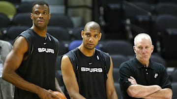 David Robinson (L) Tim Duncan (C) and he