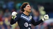 El portero Guillermo Ochoa renovará contrato con América.