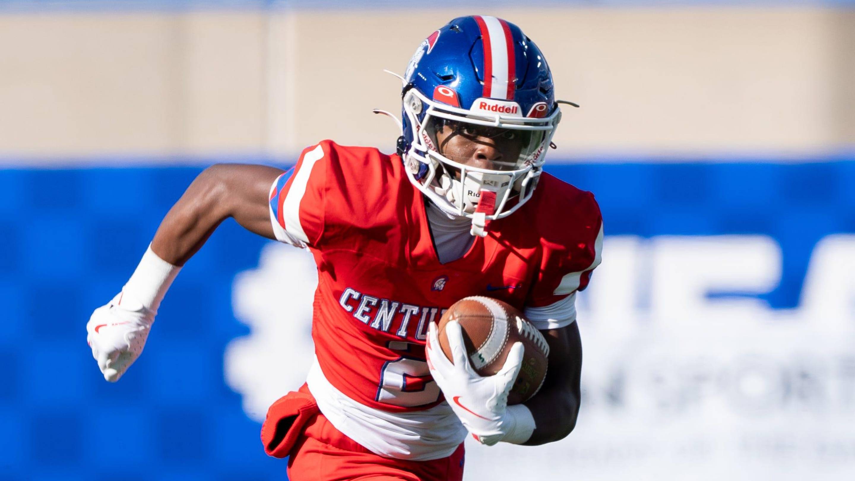 Louisville Hosting Several '26 Commits and Prospects to Kick Off Official Visit Season