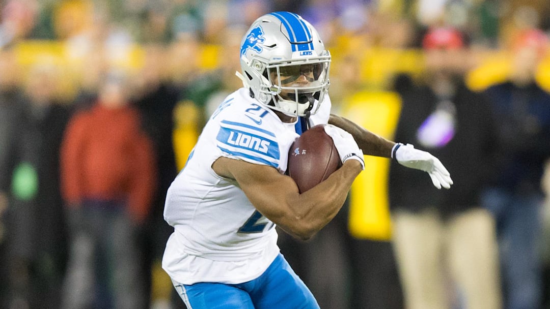 Nov 6, 2017; Green Bay, WI, USA; Detroit Lions running back Ameer Abdullah (21) during the game against the Green Bay Packers at Lambeau Field. Mandatory Credit: Jeff Hanisch-Imagn Images