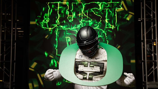 Four-star defensive lineman Tomuhini Topui on his visit to Oregon.