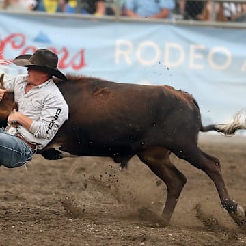 Steer wrestler Tucker Allen, of Oak View, Calif.