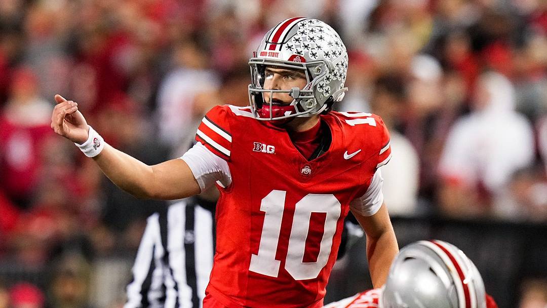 Ohio State Buckeyes quarterback Julian Sayin (10) Ohio State Buckeyes quarterback Julian Sayin (10)