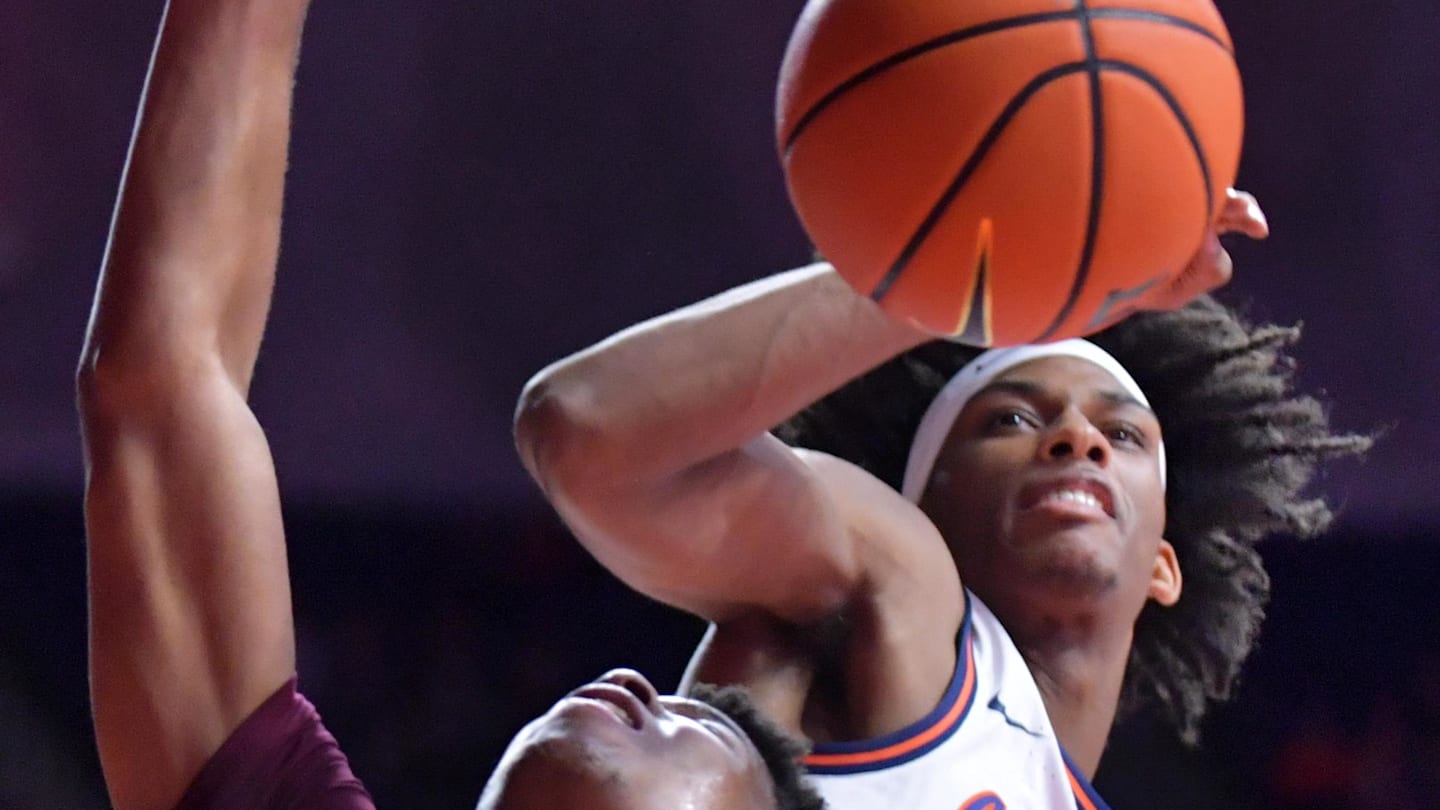 How to Watch Illinois Basketball vs. Arkansas (Game 7)
