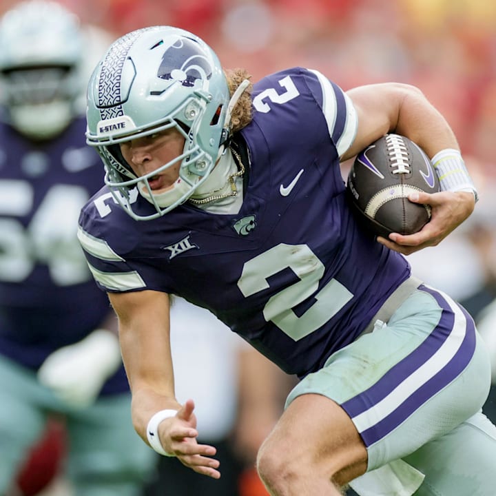 Kansas State quarterback Avery Johnson scores a touchdown during the Aer Lingus Classic against Iowa State 