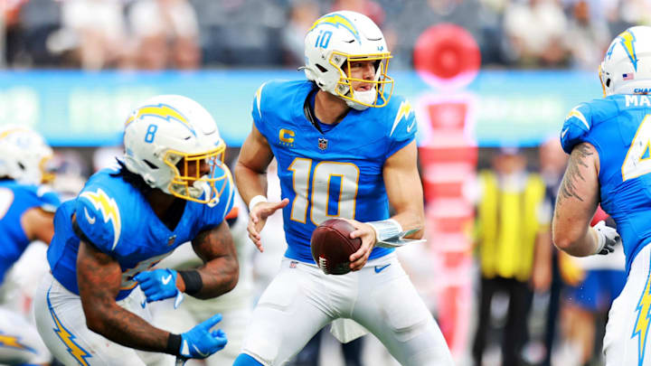 Chargers quarterback Justin Herbert threw for 300 yards in a 23–20 win over the Broncos.