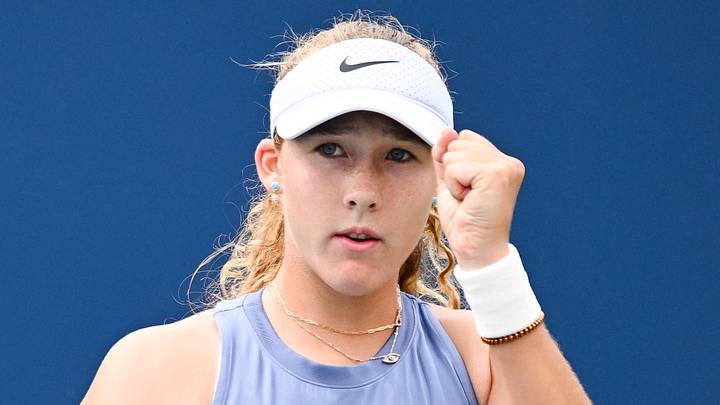 Mirra Andreeva reacts after scoring a point against McCartney Kessler 
