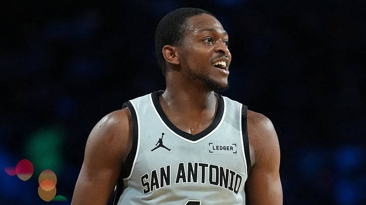 Dec 16, 2025; Las Vegas, Nevada, USA; San Antonio Spurs guard De'Aaron Fox (4) reacts against the New York Knicks during the Emirates NBA Cup Final at T-Mobile Arena. Mandatory Credit: Kirby Lee-Imagn Images