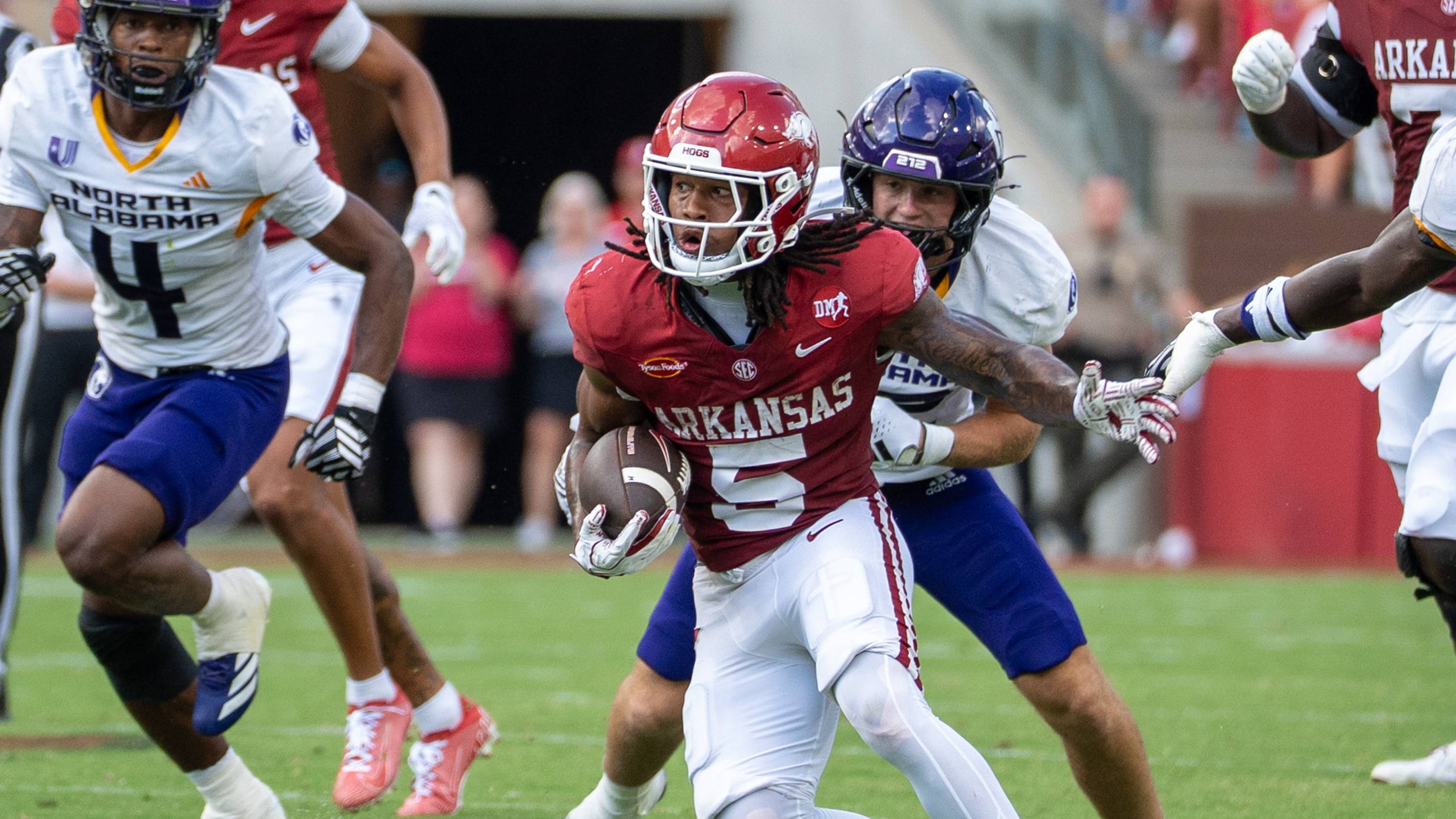 Sutton Smith Showed Off His Explosiveness In Arkansas Debut