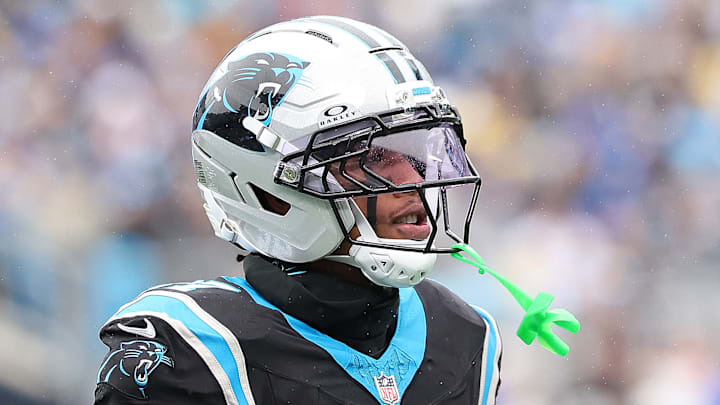 Carolina Panthers linebacker Isaiah Simmons