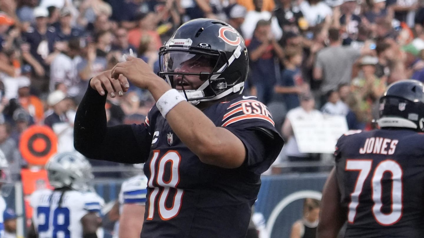 Bears' Caleb Williams has awesome reaction to Player of the Week award thumbnail