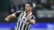 Giuliano é um dos destaques do Santos na temporada