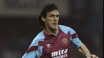 Tony Cascarino of Aston Villa