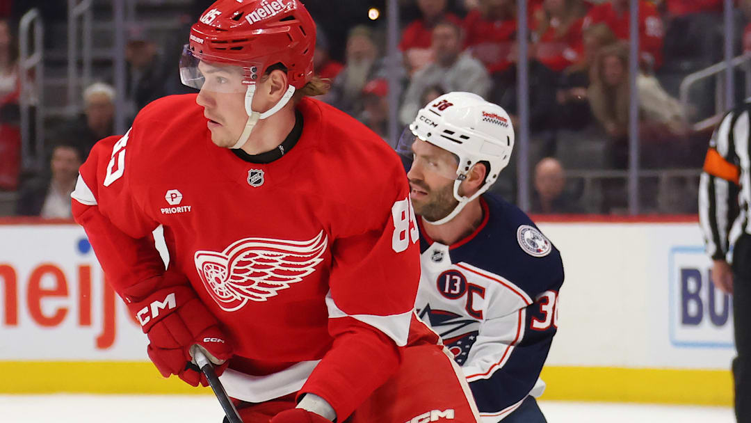 Columbus Blue Jackets v Detroit Red Wings