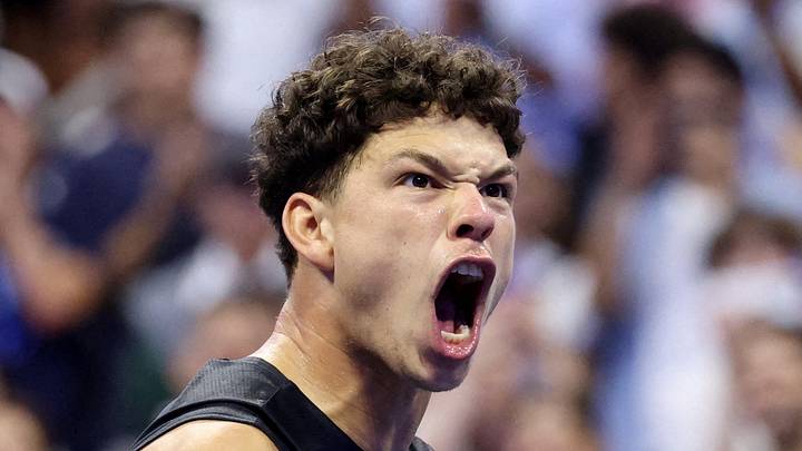 Ben Shelton celebrates winning his quarterfinal match against Carlos Alcaraz