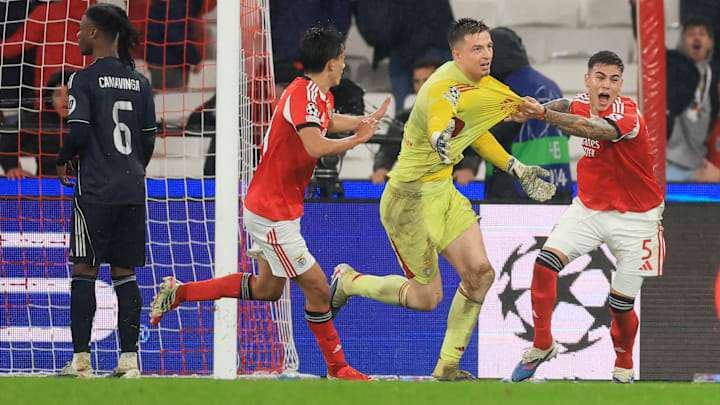 Anatolii Trubin a offert la qualification à son équipe dans les ultimes secondes.