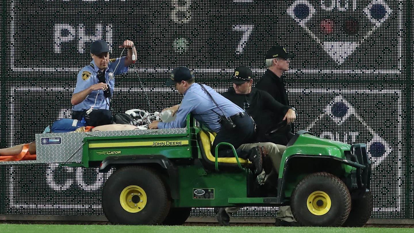 Pittsburgh Pirates Fan Opens Up About Fall From Roberto Clemente Wall