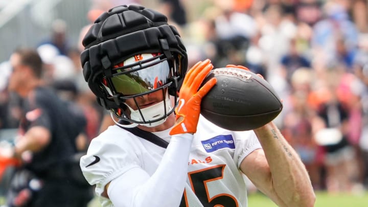 Bengals Charlie Jones catches a toss during their training camp on Thursday July 29, 2024.