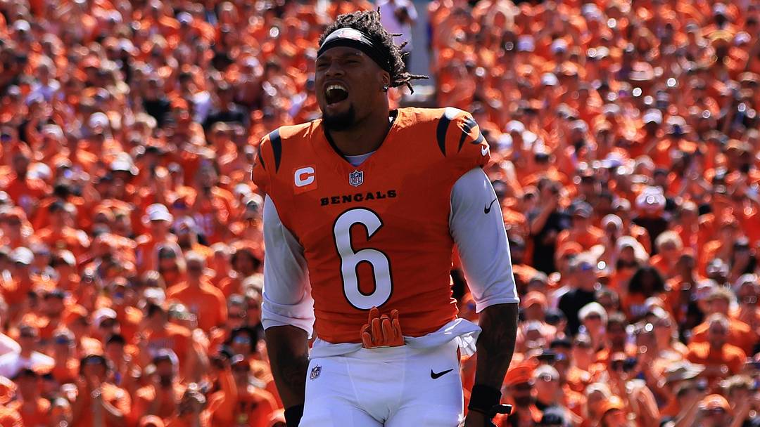 Sep 13, 2026; Cincinnati, Ohio, USA; Cincinnati Bengals safety Bryan Cook (6) runs onto the field before the game against the Tampa Bay Buccaneers at Paycor Stadium. Mandatory Credit: Katie Stratman-Imagn Images Sep 13, 2026; Cincinnati, Ohio, USA; Cincinnati Bengals safety Bryan Cook (6) runs onto the field before the game against the Tampa Bay Buccaneers at Paycor Stadium. Mandatory Credit: Katie Stratman-Imagn Images