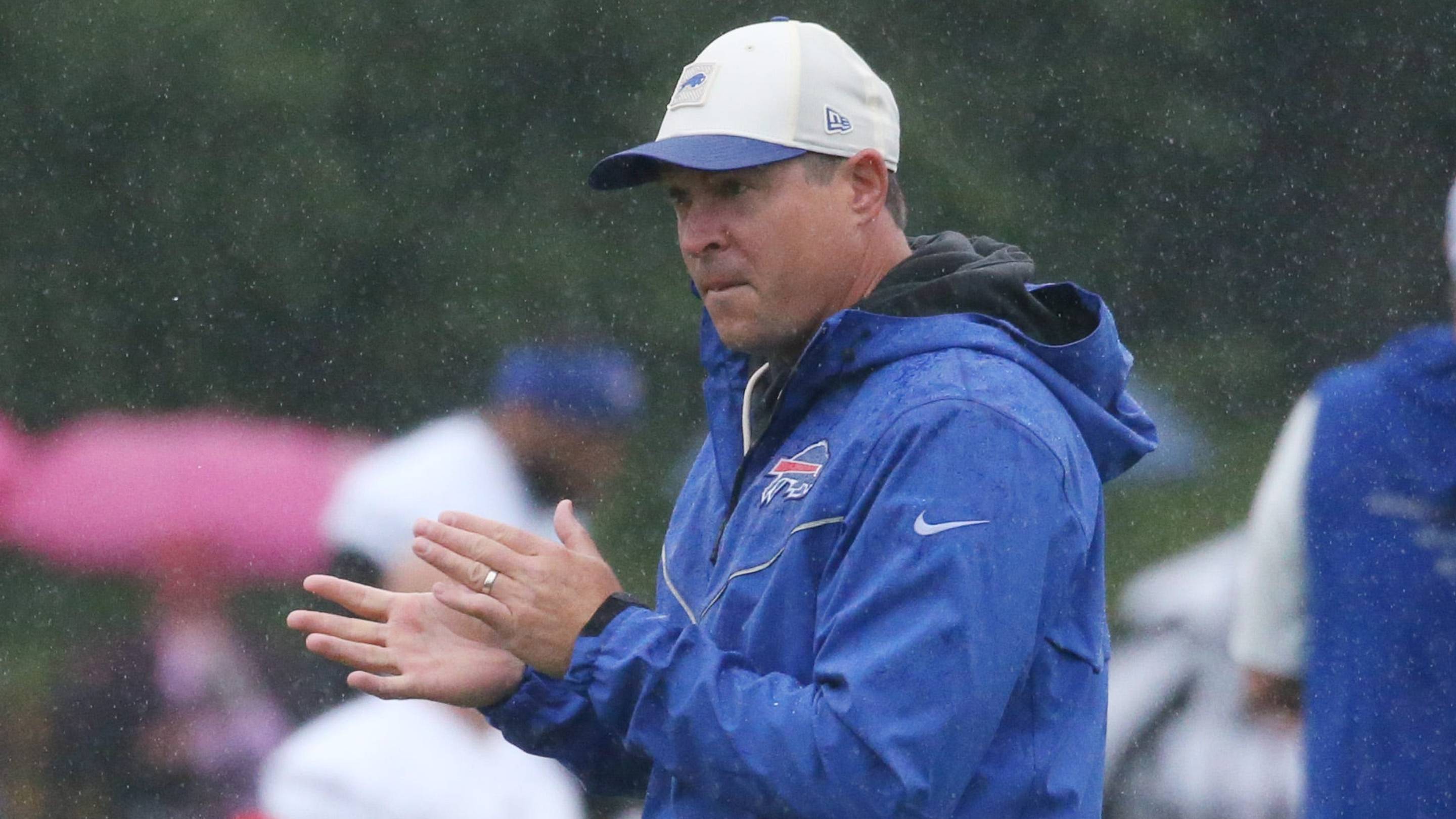 Jim Leonhard Makes Important Logistical Decision for Bills' Season Opener in Houston