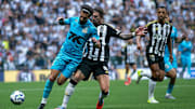 Galo saiu na frente, mas sofreu o empate na reta final do jogo