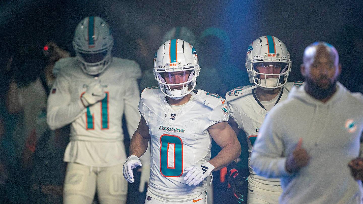 Here's why the Dolphins WRs room will be easy to trim for the 53-man roster - Vimarsana News