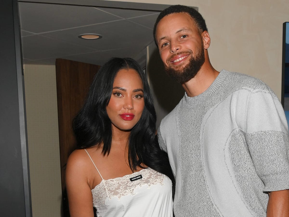 Stephen Curry sneakily defends wife Ayesha as she stuns in flowing red dress
