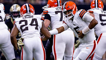 Nov 17, 2024; New Orleans, Louisiana, USA;  Cleveland Browns quarterback Jameis Winston (5) hands the ball off to running back Nick Chubb (24) against the New Orleans Saints during the second half at Caesars Superdome. Mandatory Credit: Stephen Lew-Imagn Images
